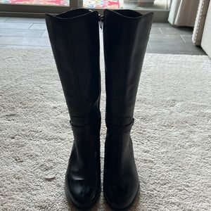 All leather Naturalizer knee length boot. Only on two times.